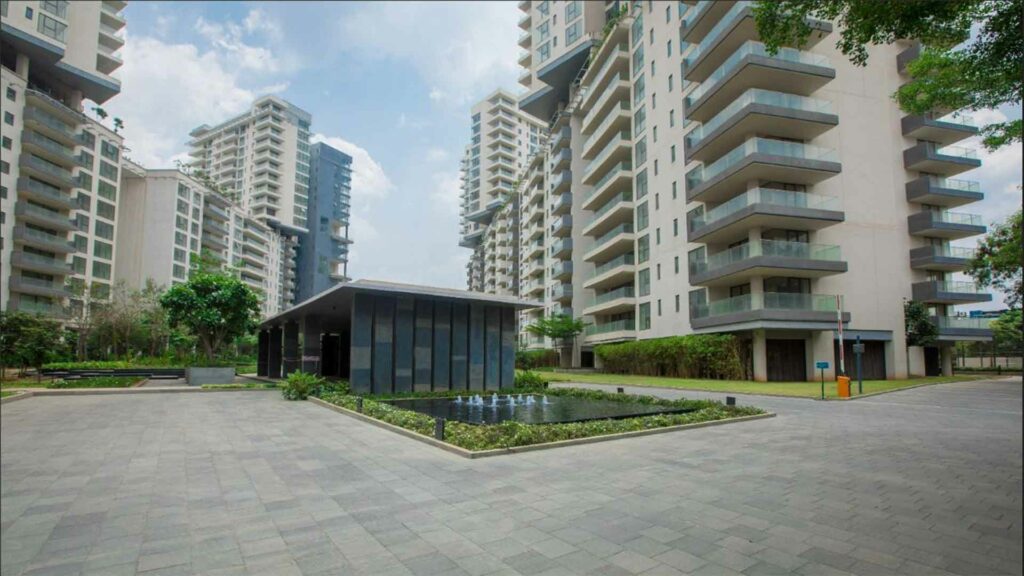 Embassy Lake Terraces - gallery image 6